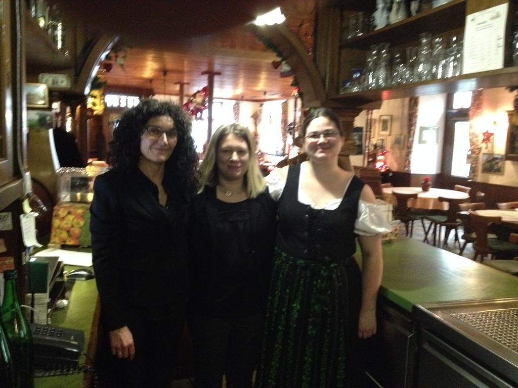 Gasthaus Zum Hirschen ชเตาเฟิน เอม บรายสเกา ภายนอก รูปภาพ